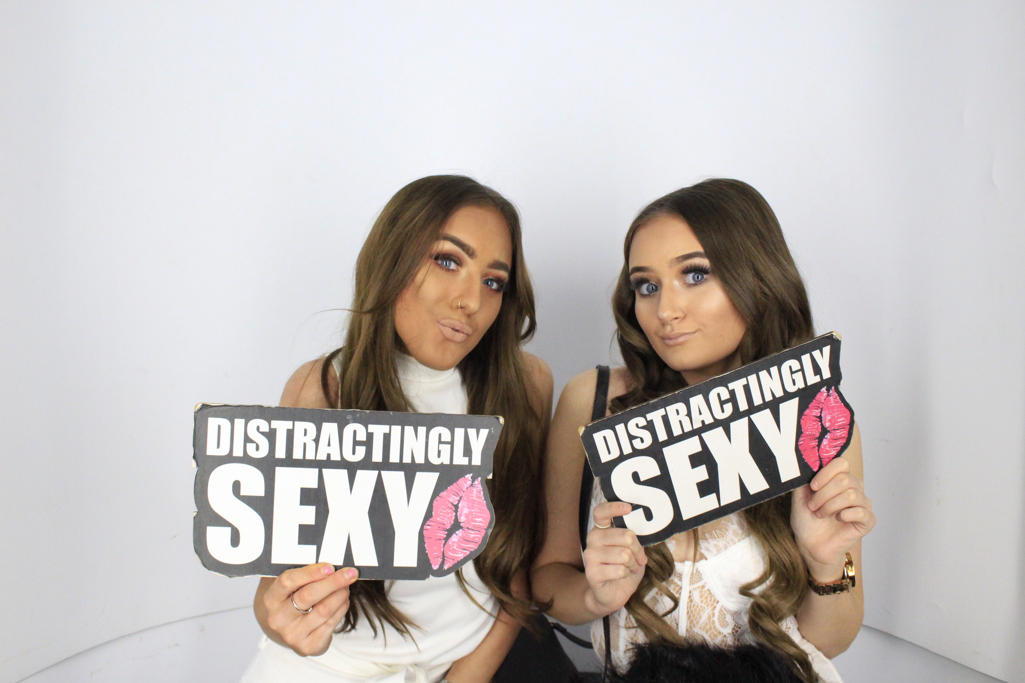 Issy & Alice's 18th Birthday Party | View more photos from the event at gallery.myphotoboothexperience.co.uk/u/MyPhotoBoothExperienceLtd/Issy-Alices-18th-Birthday-Party